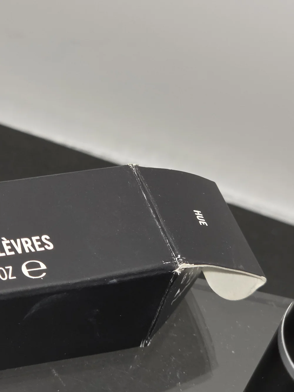 DISCONTINUED MAC GLAZE LIPSTICK- 